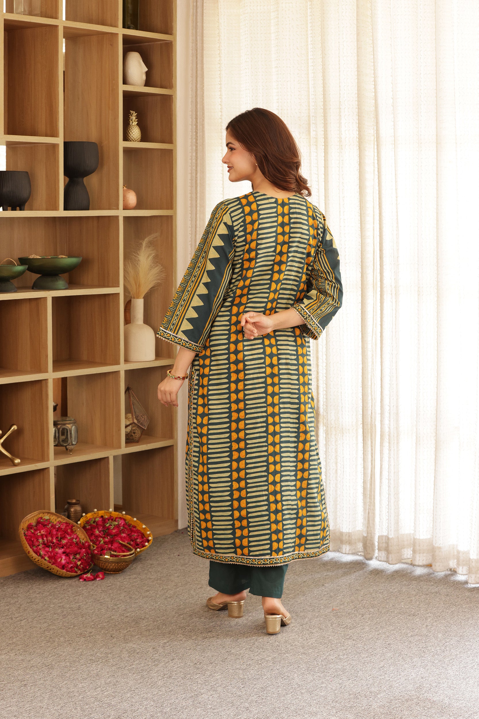 MAHARANI HAND EMBROIDERED KURTI PANT SET