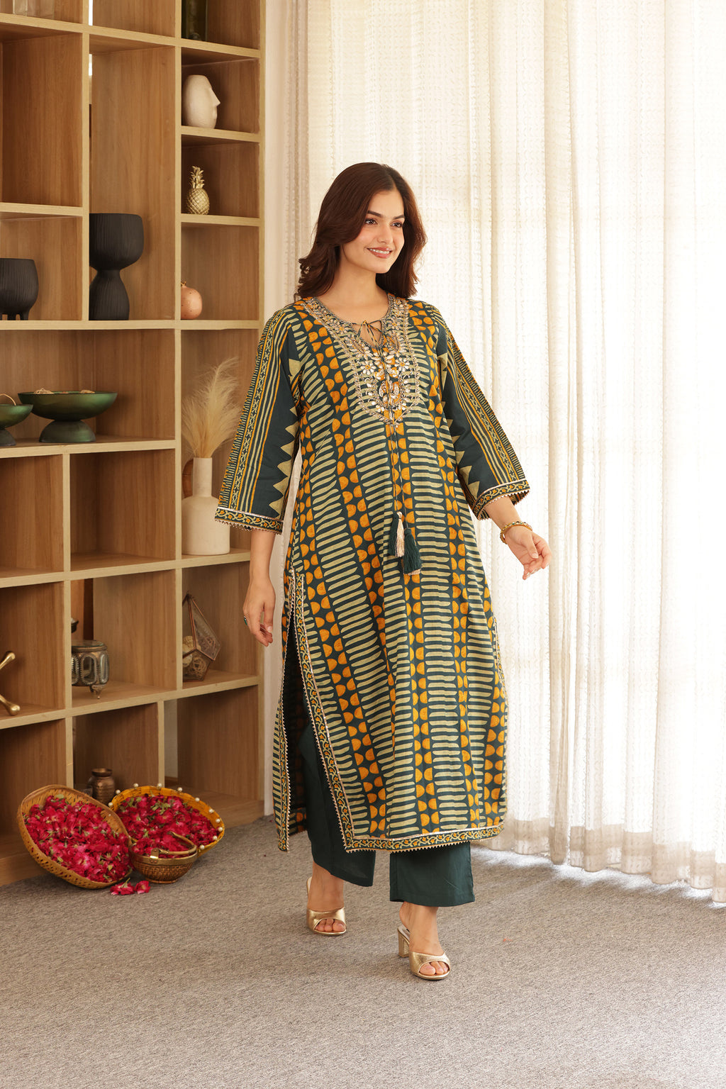 MAHARANI HAND EMBROIDERED KURTI PANT SET